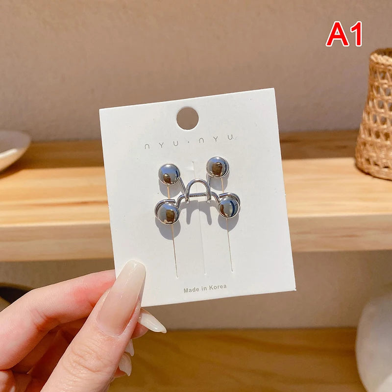 Waist Brooches