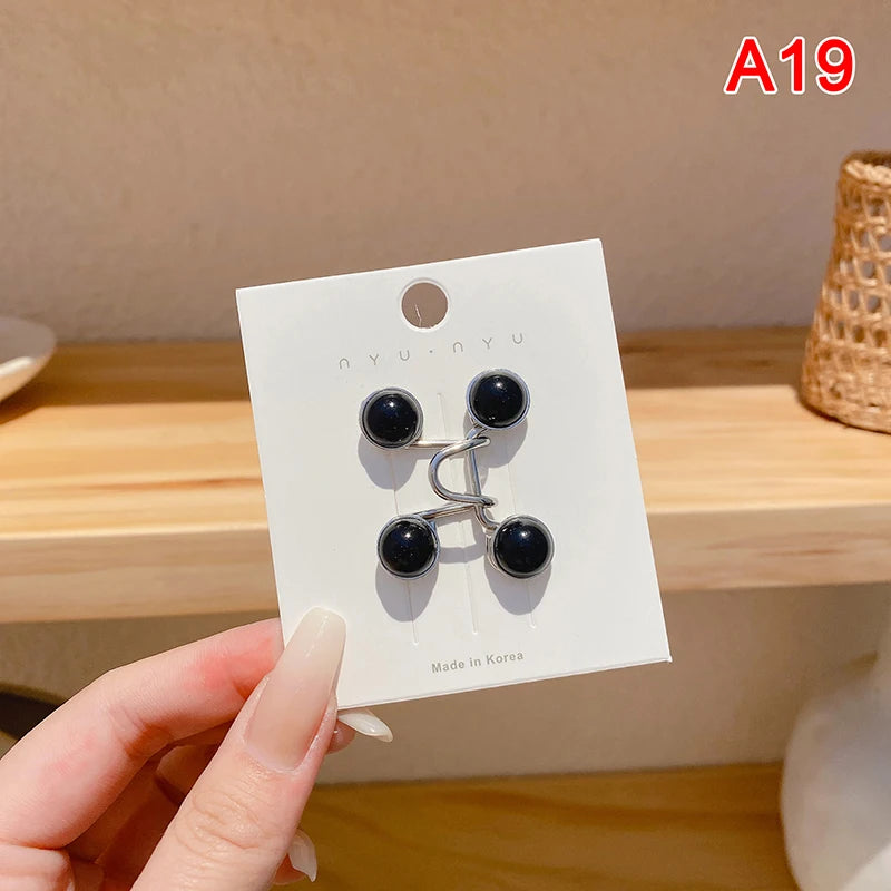 Waist Brooches